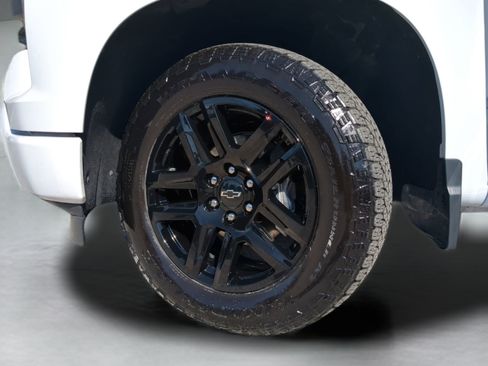 Used 2025 Chevrolet Silverado 1500 Custom w/ Turbomax Blackout Package image 60