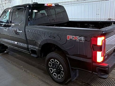 Used 2024 Ford F350 Platinum image 3