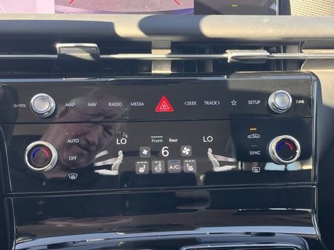 Used 2025 Genesis G80 2.5T image 17