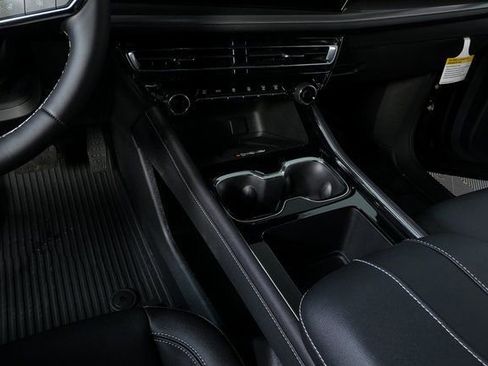 New 2026 Chevrolet Traverse LT w/ Midnight/Sport Edition image 14