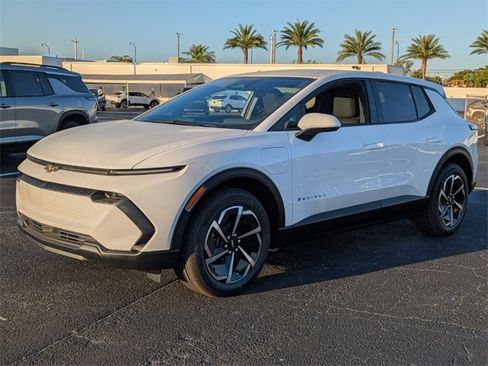 New 2026 Chevrolet Equinox EV LT image 3