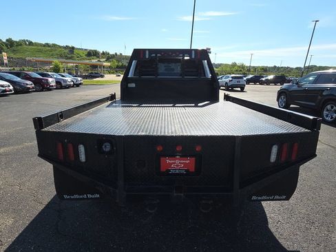 Used 2021 RAM 3500 Tradesman w/ Chrome Appearance Group AWD/4WD image 7