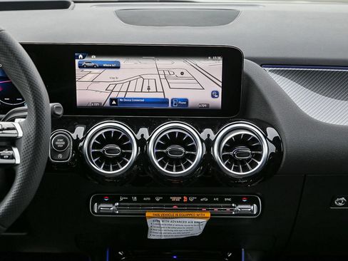 New 2025 Mercedes-Benz GLA 250 4MATIC image 13