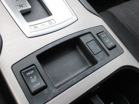 Used 2013 Subaru Legacy 2.5i Premium image 28