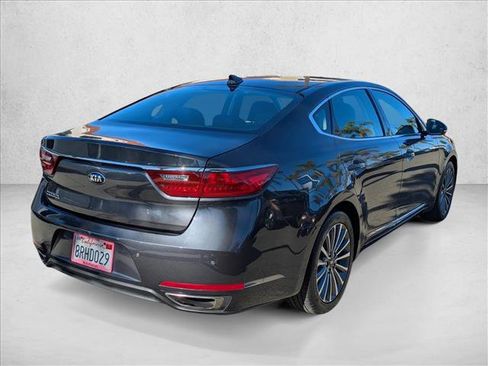 Used 2019 Kia Cadenza Premium image 5