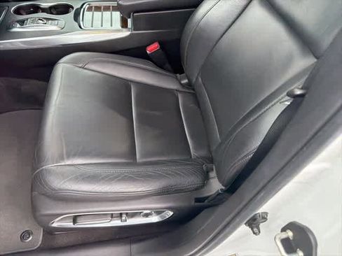 Used 2020 Acura MDX FWD image 12