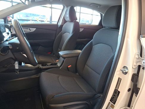 Certified 2023 Kia Forte LXS w/ LXS Technology Package image 13