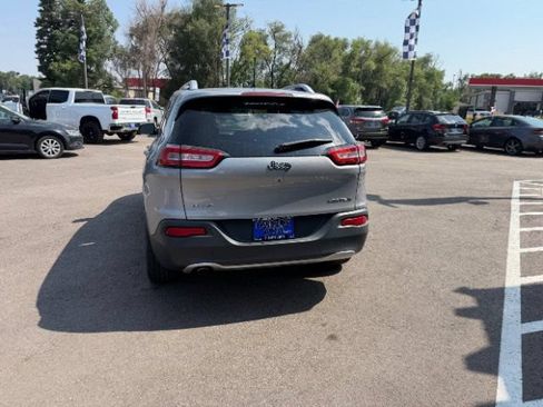 Used 2016 Jeep Cherokee Limited AWD/4WD image 10