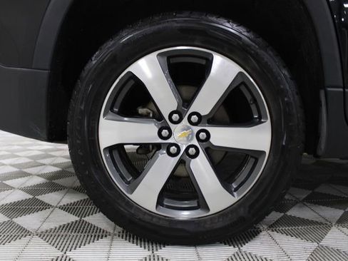 Used 2020 Chevrolet Traverse LT w/ LT Premium Package image 48