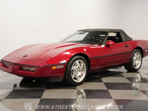 Used 1990 Chevrolet Corvette Convertible image 5