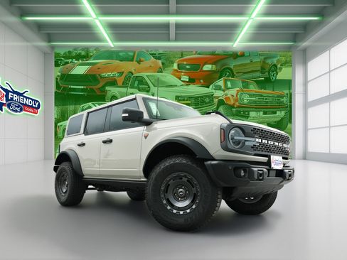 New 2025 Ford Bronco Badlands image 1