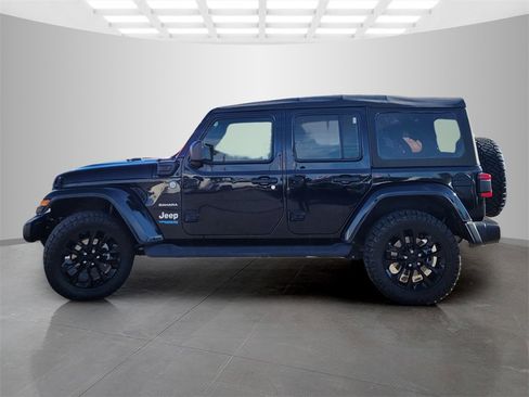 Used 2022 Jeep Wrangler Unlimited Sahara w/ Cold Weather Group image 7