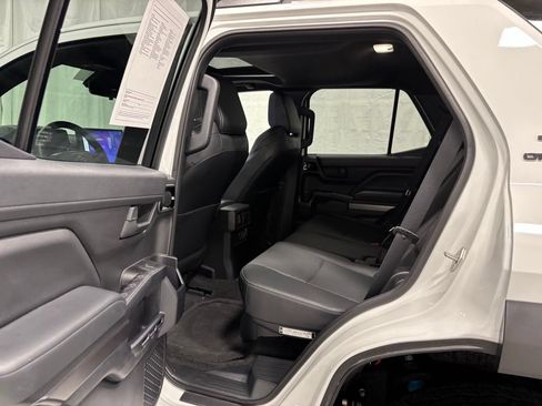 Used 2025 Toyota 4Runner TRD Off-Road Premium w/ Tow Technology Package AWD/4WD image 43