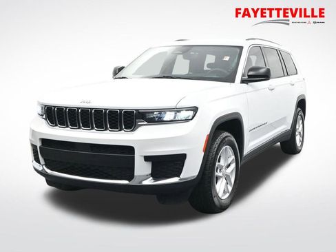 Used 2023 Jeep Grand Cherokee L Laredo image 1