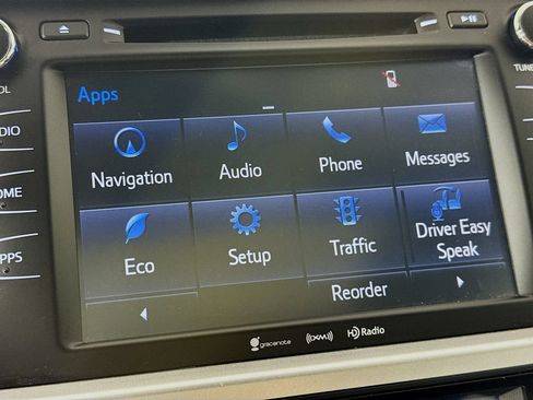 Used 2018 Toyota Highlander XLE FWD image 16