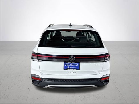 Used 2025 Volkswagen Taos S AWD/4WD image 7