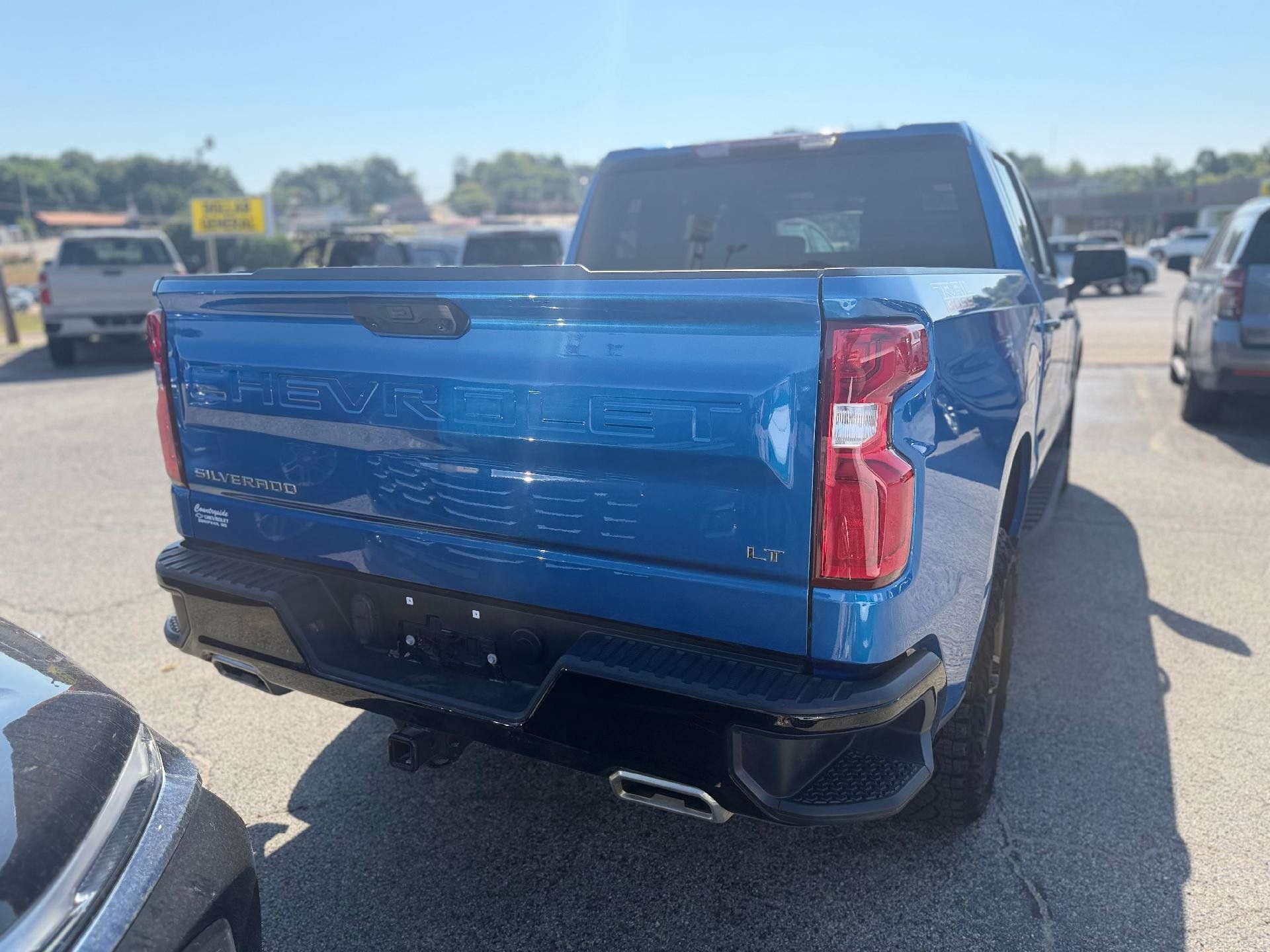 Used 2023 Chevrolet Silverado 1500 LT Trail Boss AWD/4WD image 4