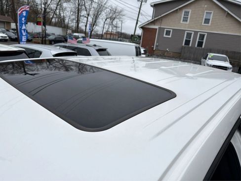 Used 2014 Ford F150 Platinum image 12