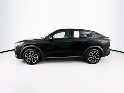 Used 2026 BMW X2 xDrive28i w/ Convenience Package AWD/4WD image 4