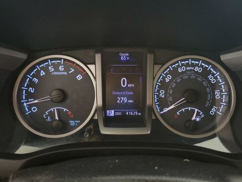 Used 2019 Toyota Tacoma SR5 image 20