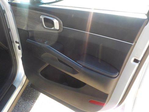 Used 2021 Kia Sorento EX w/ EX AWD X-Line Package image 19