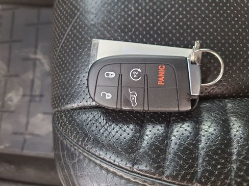 Used 2020 Jeep Grand Cherokee SRT image 28