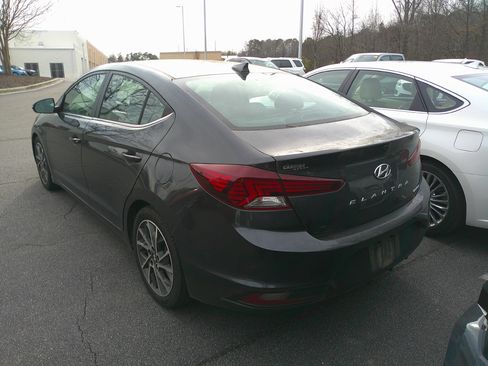 Used 2020 Hyundai Elantra Limited w/ Cargo Package (C1) image 9