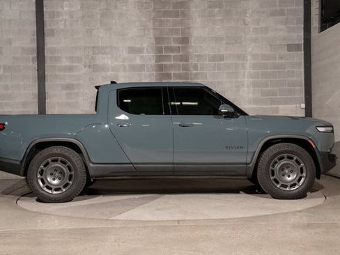 Used 2026 Rivian R1T Premium AWD/4WD image 2