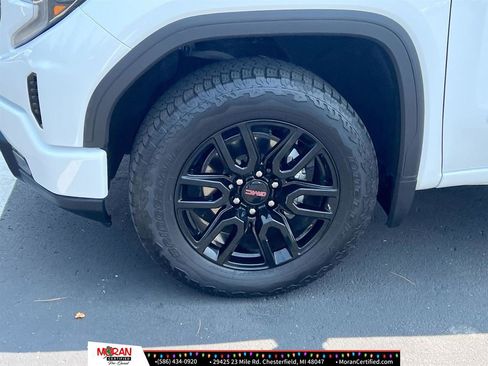 Used 2024 GMC Sierra 1500 Elevation image 32