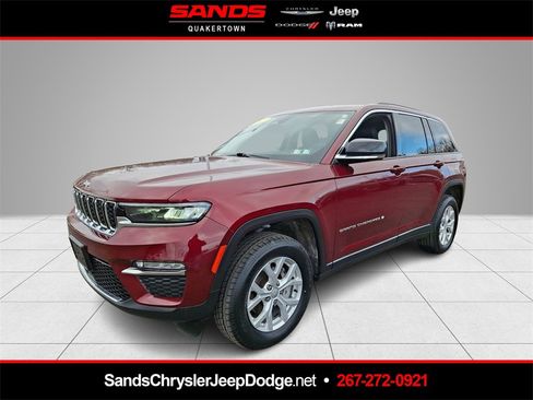 Used 2023 Jeep Grand Cherokee Limited image 1