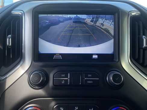 Used 2022 Chevrolet Silverado 1500 LT image 6