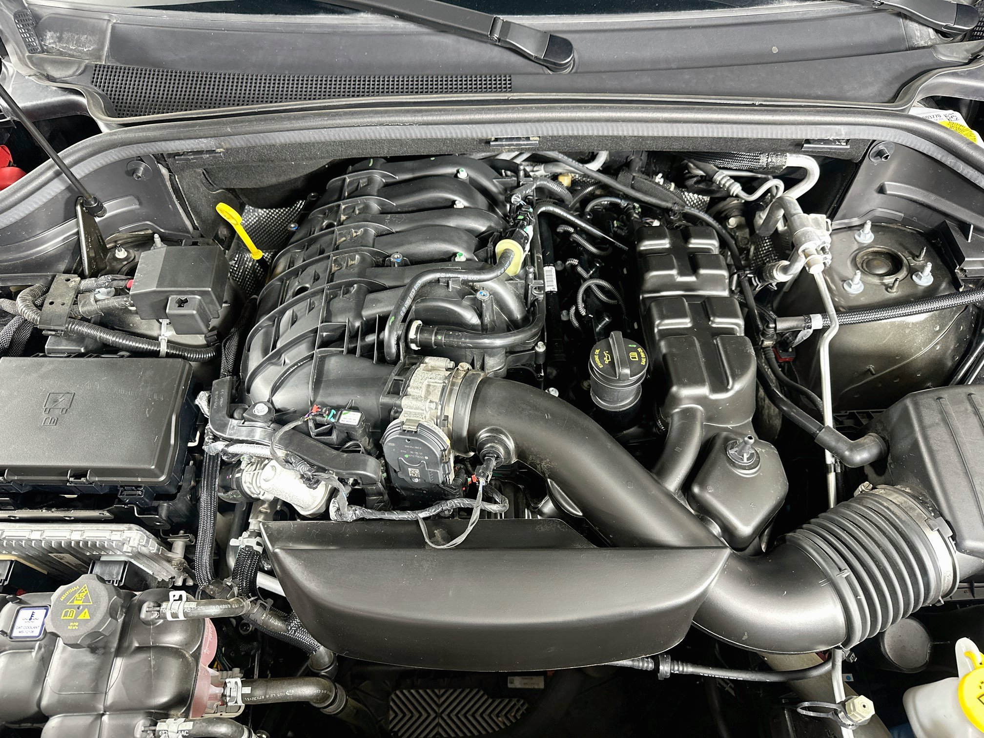 Used 2025 Dodge Durango GT AWD/4WD image 34