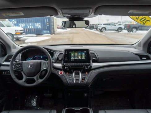 Used 2024 Honda Odyssey EX-L image 16
