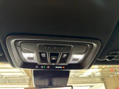 Used 2024 GMC Sierra 3500 AT4 w/ AT4 Premium Plus Package AWD/4WD image 38