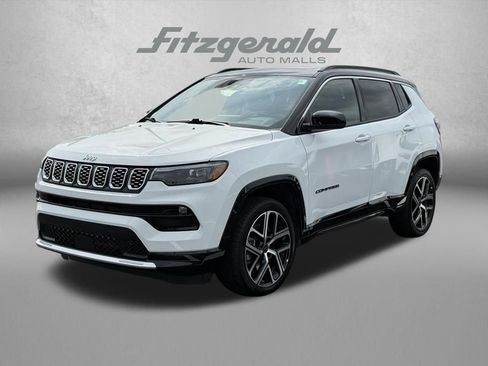 Used 2025 Jeep Compass Limited w/ Elite Group AWD/4WD image 3