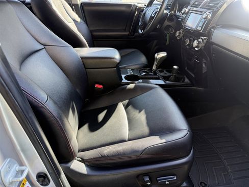 Used 2017 Toyota 4Runner TRD Off-Road Premium image 19