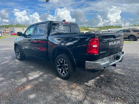 Used 2026 RAM 1500 Laramie AWD/4WD image 3
