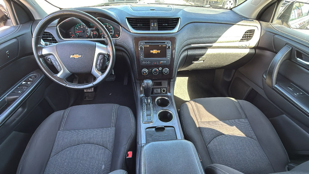 Used 2017 Chevrolet Traverse LT FWD image 26