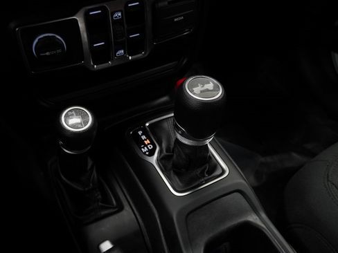 Certified 2022 Jeep Wrangler Unlimited Sport image 37