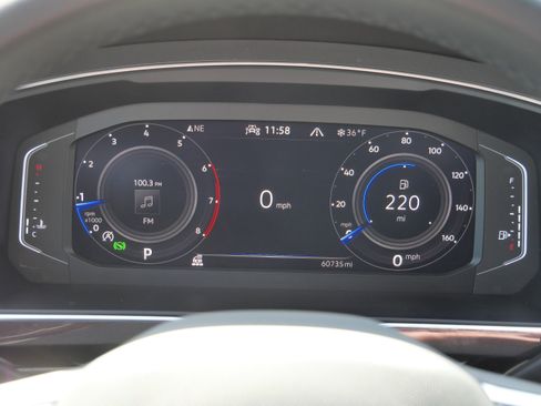 Certified 2022 Volkswagen Tiguan SEL R-Line AWD/4WD image 22