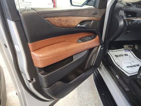 Used 2018 Cadillac Escalade Premium Luxury w/ LPO, Radiant Package image 9