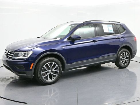 Used 2021 Volkswagen Tiguan S image 3