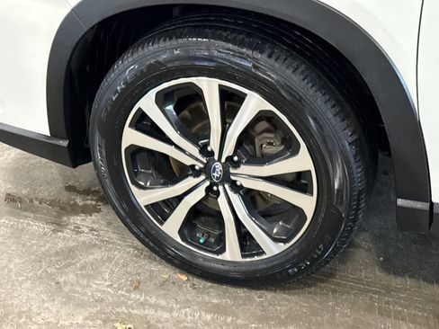 Used 2022 Subaru Forester Limited w/ Popular Package #2 image 12