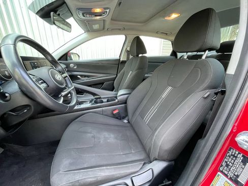 Used 2025 Hyundai Elantra SEL FWD image 22