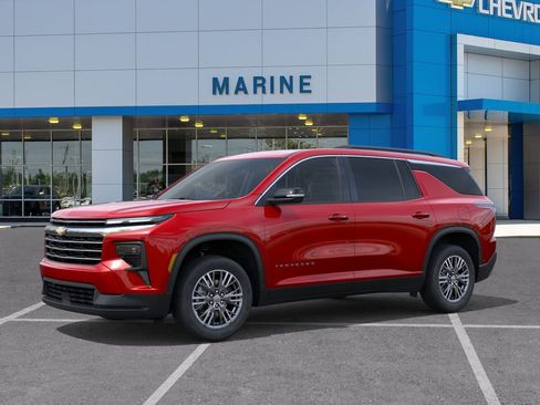 New 2026 Chevrolet Traverse LT w/ Driver Confidence Package FWD image 2