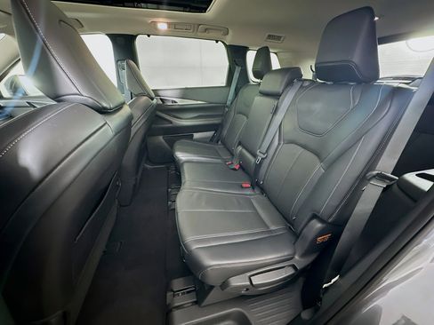 Used 2023 INFINITI QX60 Luxe image 29