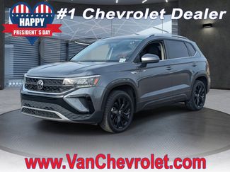 Used 2022 Volkswagen Taos SE video 1