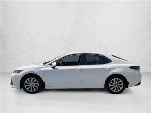 Used 2021 Toyota Camry LE AWD/4WD image 8