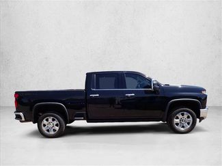 Used 2022 Chevrolet Silverado 2500 LTZ w/ LTZ Plus Package AWD/4WD video 4