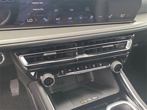 New 2026 Chevrolet Traverse LT w/ Midnight/Sport Edition image 33